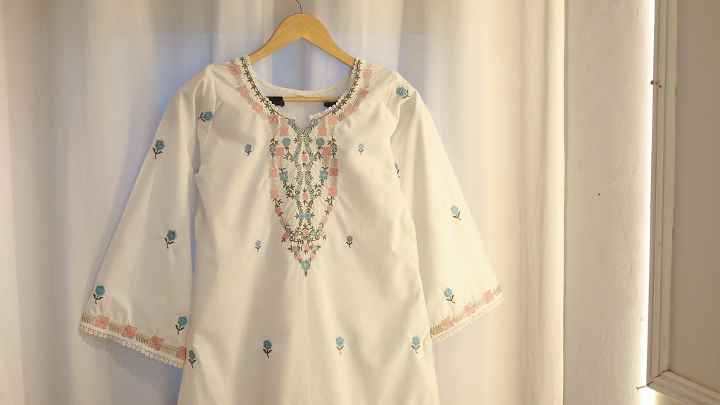 White Dress Code 340