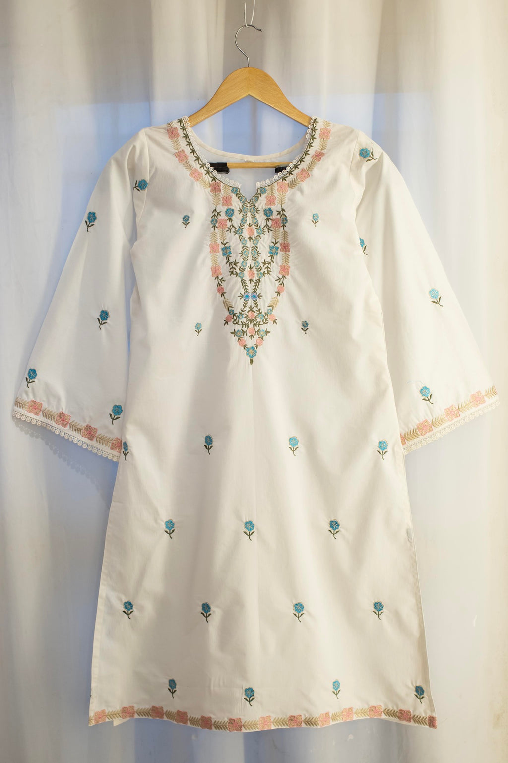 White Dress Code 340